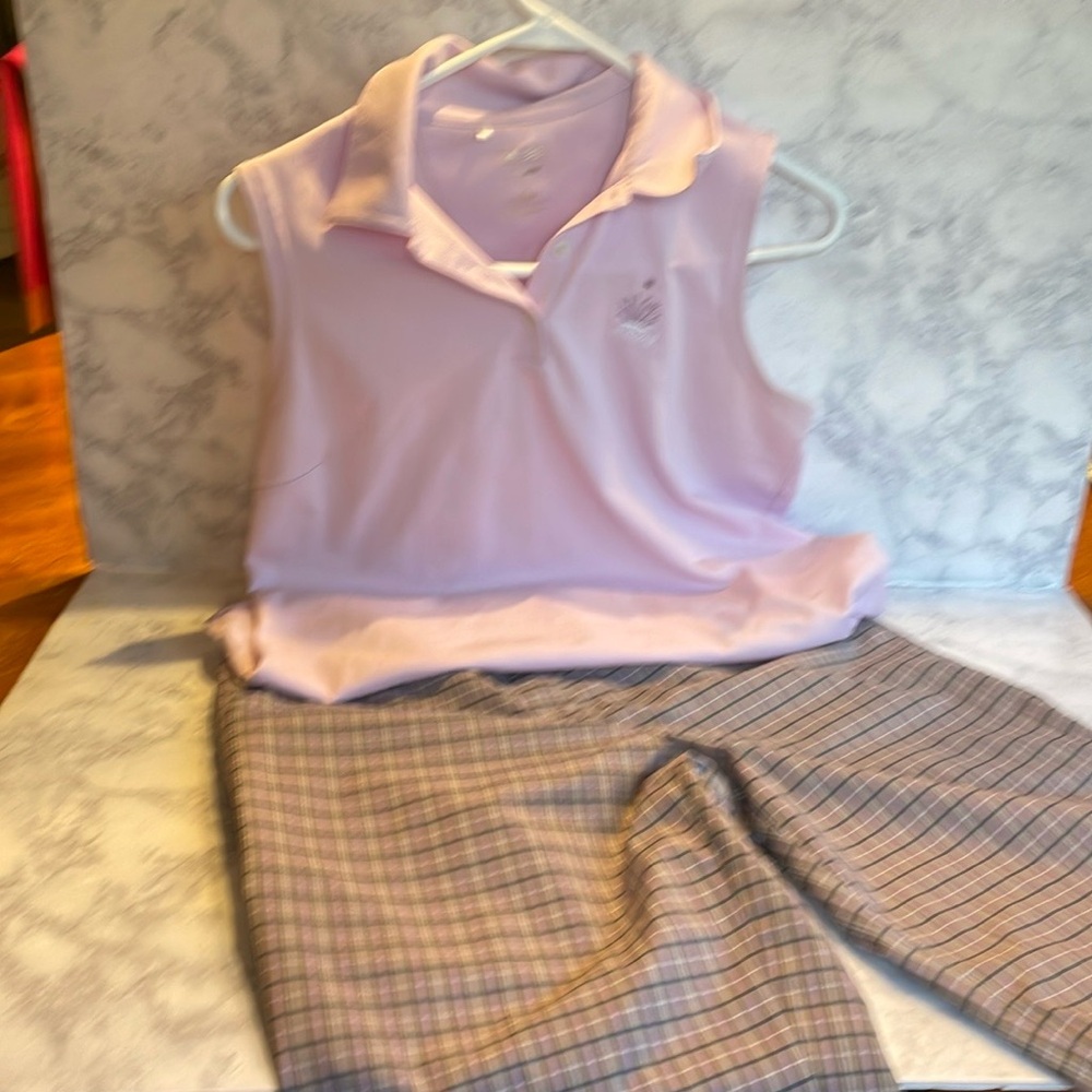 Golf Set - coordinated short and sleeveless colored shirt.   Adidas set - Picture 6 of 9